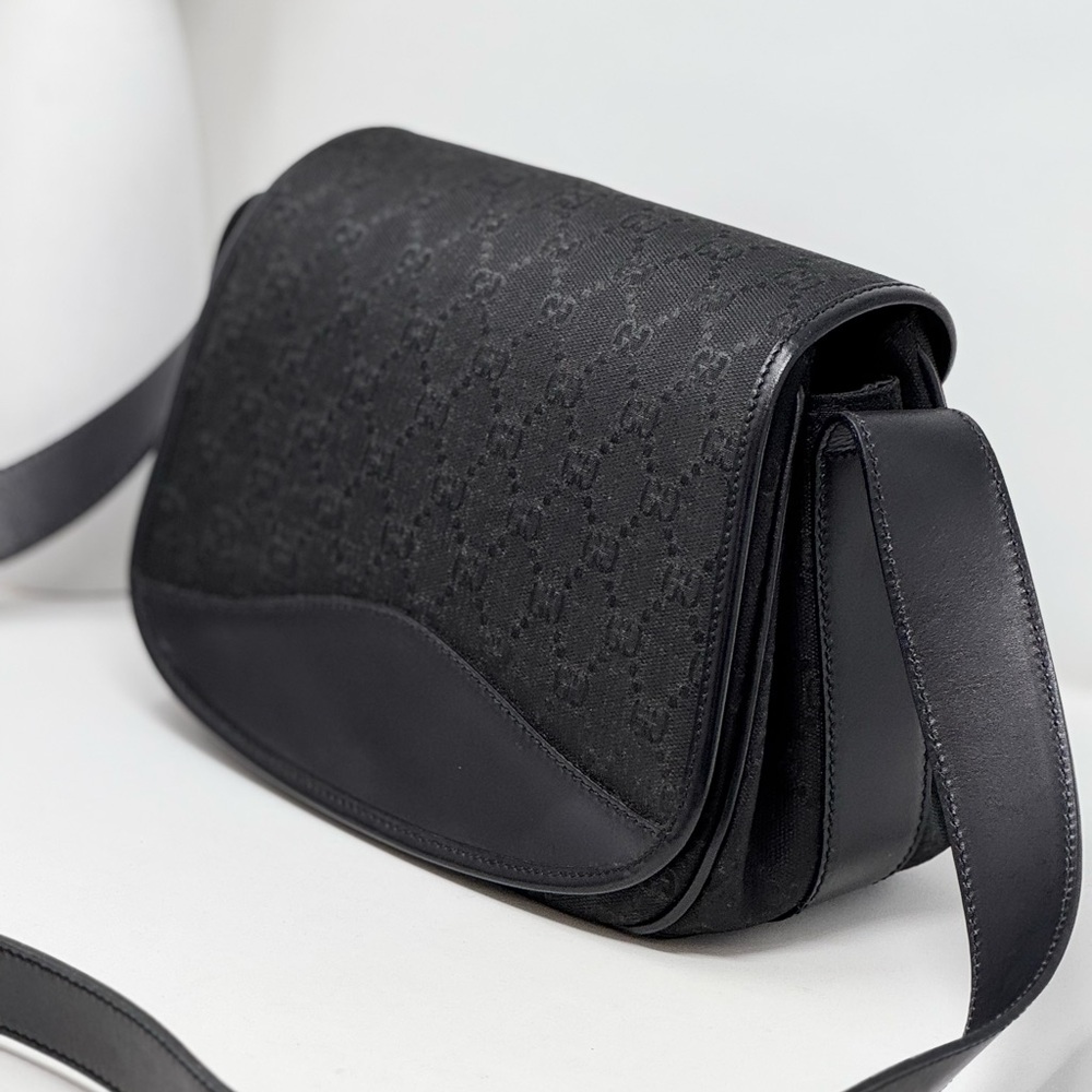 💯 Authentic GUCCI vintage monogram Print Black Shoulder Bag